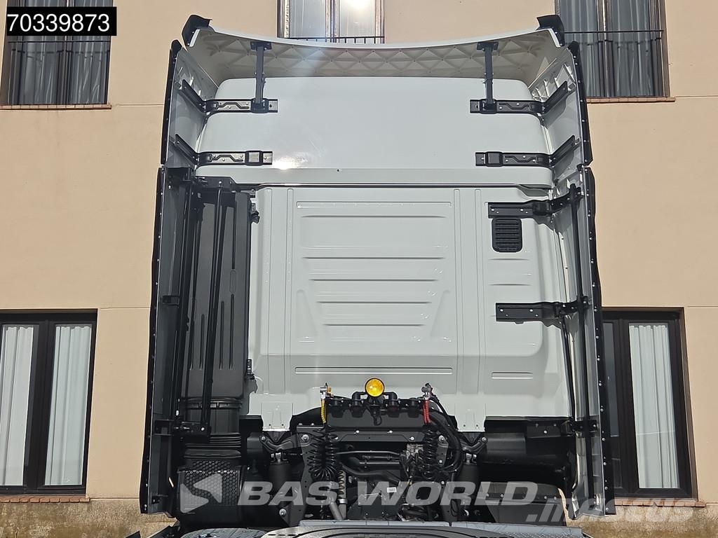 Iveco S-Way 500 4X2 NEW! FULL AIR Retarder 930L Tanks Pa Sattelzugmaschinen