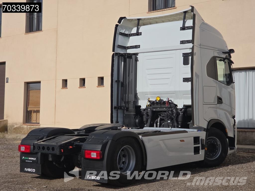 Iveco S-Way 500 4X2 NEW! FULL AIR Retarder 930L Tanks Pa Sattelzugmaschinen