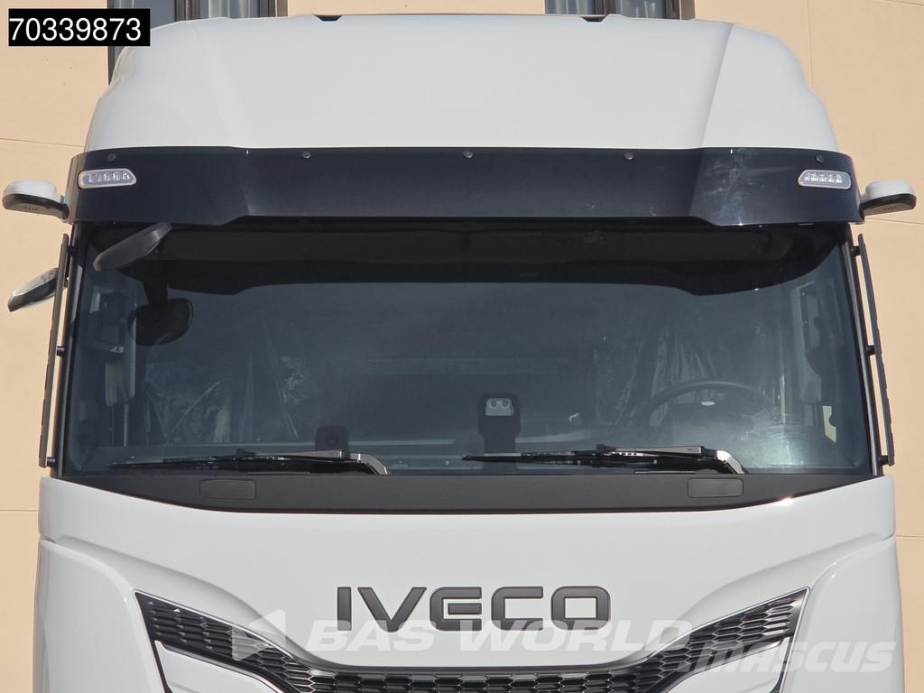 Iveco S-Way 500 4X2 NEW! FULL AIR Retarder 930L Tanks Pa Sattelzugmaschinen