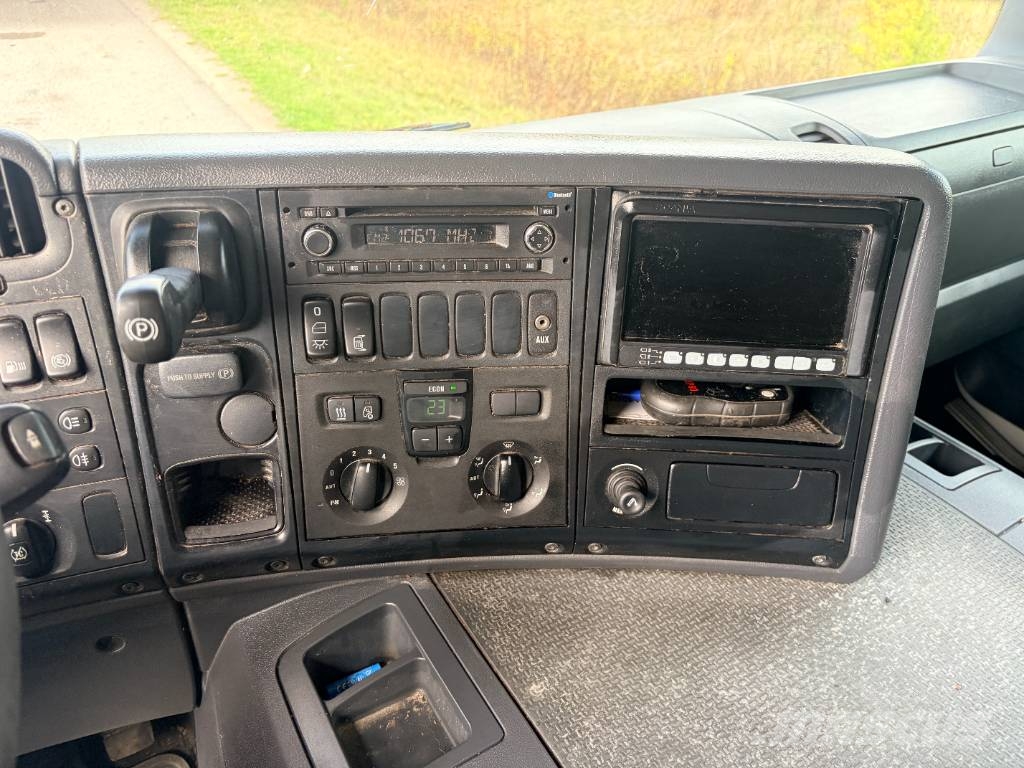 Scania P 280 Tovornjaki zabojniki