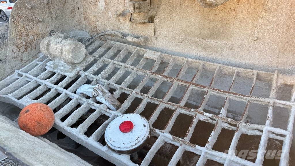 MAN 41.414 mixer pump - CIFA 7m3 - CIFA 28m Avtomešalci za beton