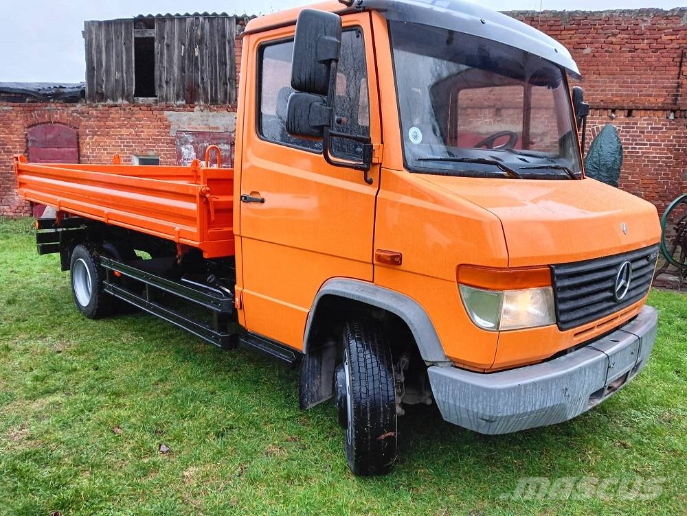 Mercedes-Benz Vario 815 傾卸式卡車
