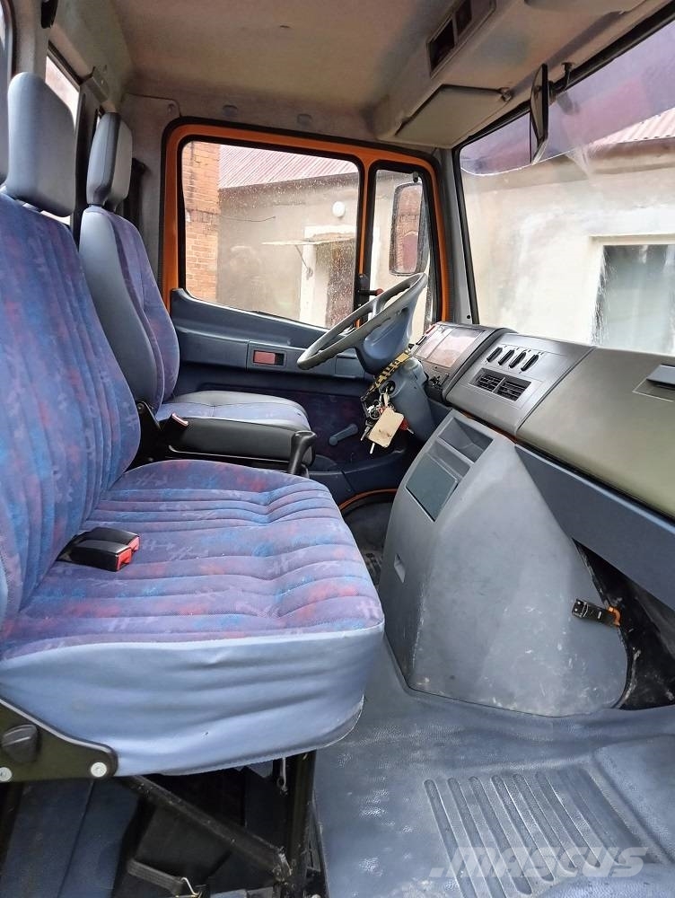Mercedes-Benz Vario 815 傾卸式卡車