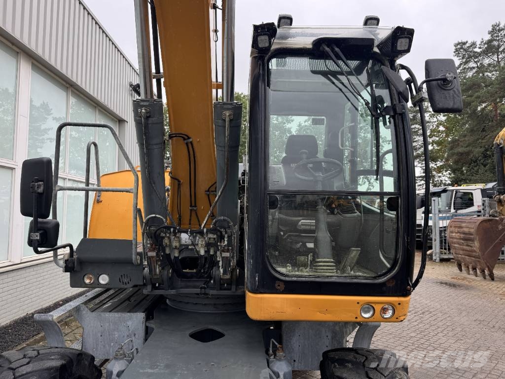 Liebherr A 920 Bagri na kolesih