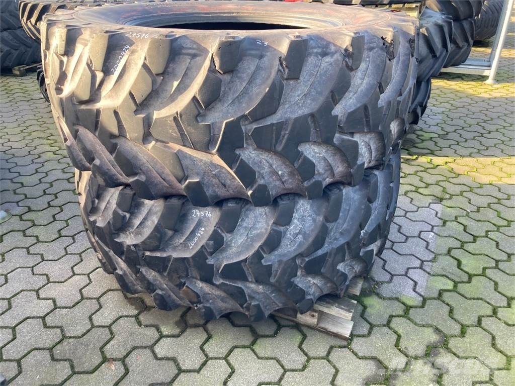 SONSTIGE 2 X 650/65 R38 Tyres, wheels and rims