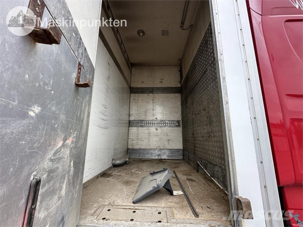 Scania R500LB6X2MNA Camiones con caja de remolque