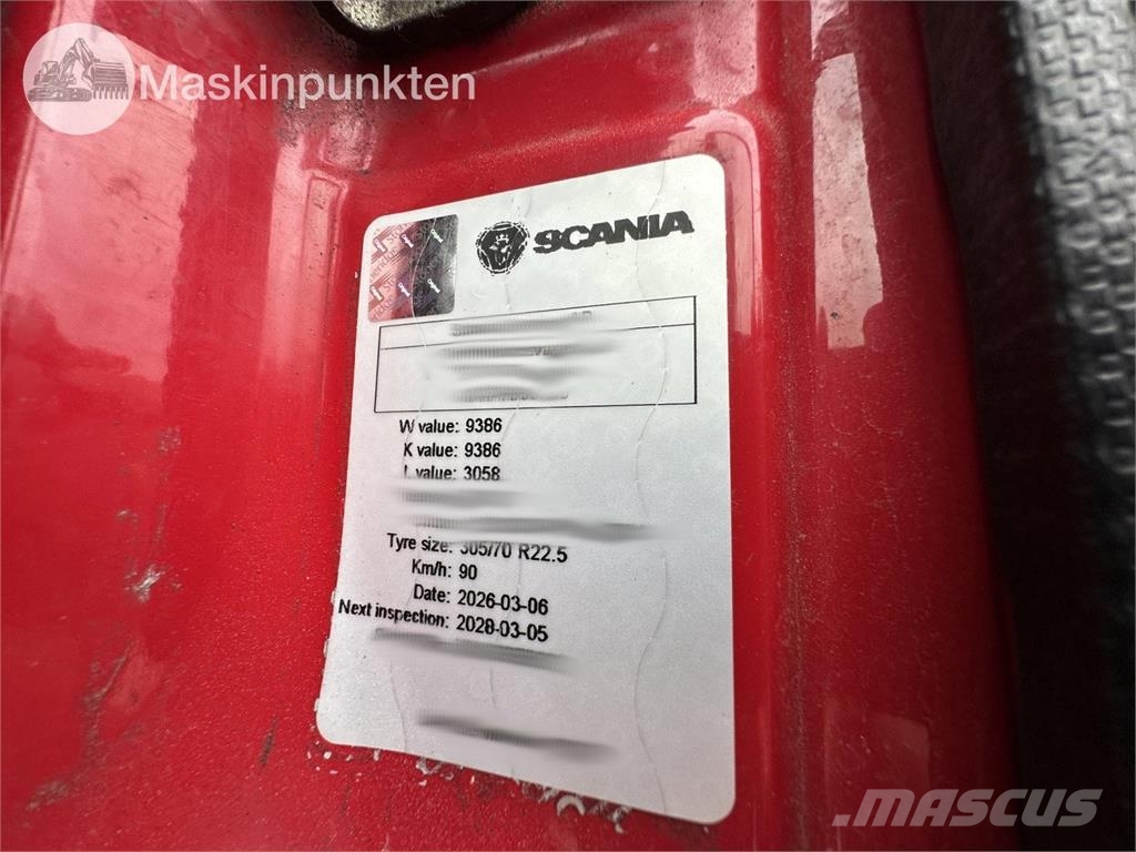 Scania R500LB6X2MNA Camiones con caja de remolque