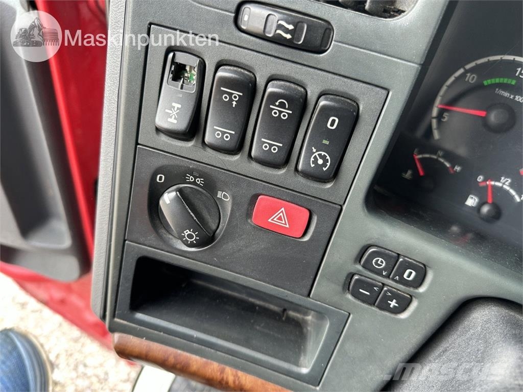 Scania R500LB6X2MNA Camiones con caja de remolque