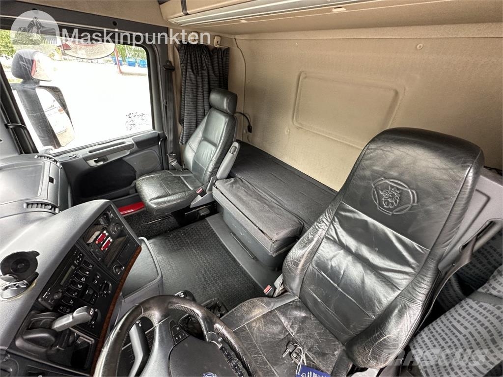 Scania R500LB6X2MNA Camiones con caja de remolque