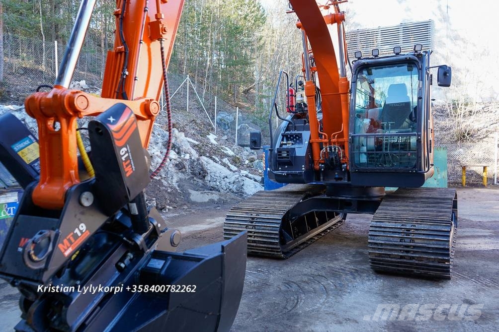 Hitachi ZX135US-6 METSÄALUSTALLA 履带挖掘机