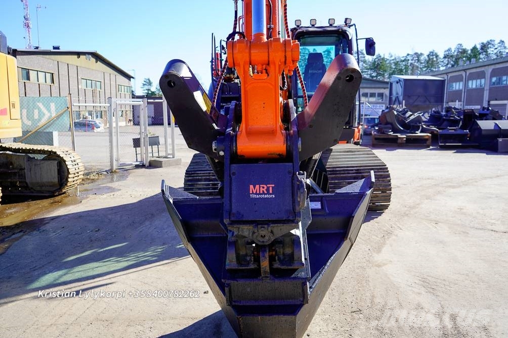 Hitachi ZX135US-6 METSÄALUSTALLA 履带挖掘机