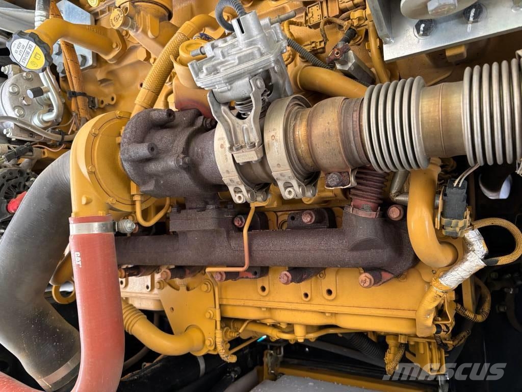 CAT M 320 F Ratasekskavaatorid