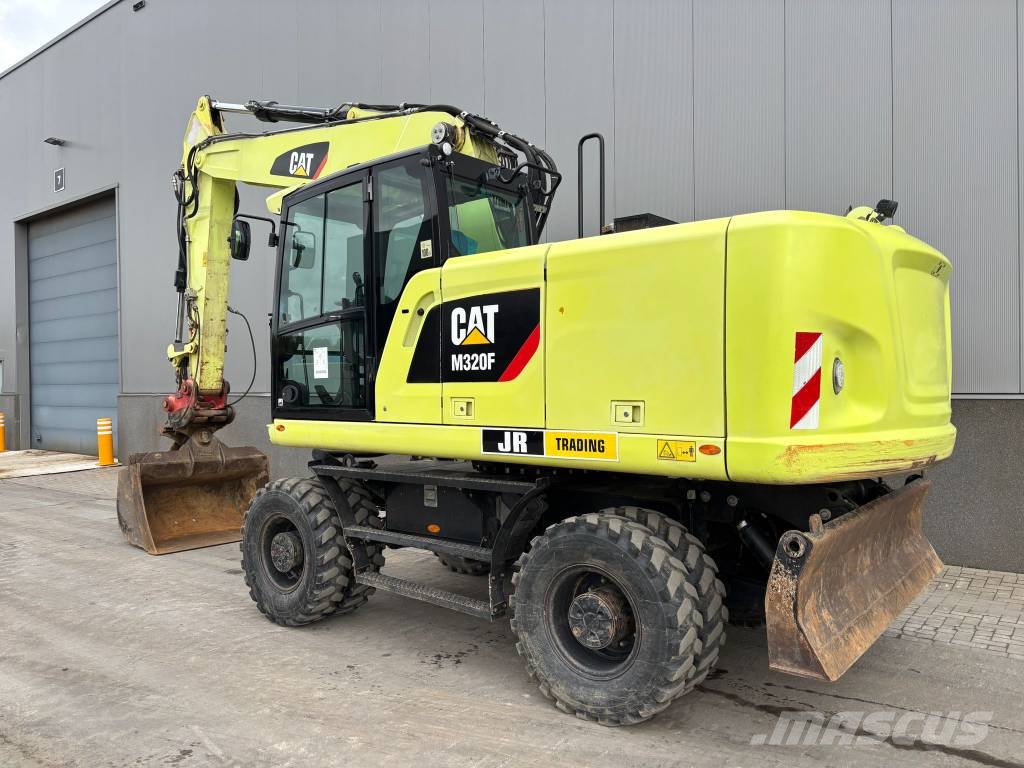 CAT M 320 F Ratasekskavaatorid
