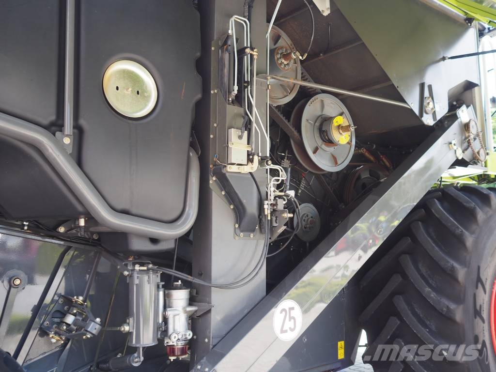 CLAAS Lexio 740 4x4 V680 / V770 Зернозбиральні комбайни