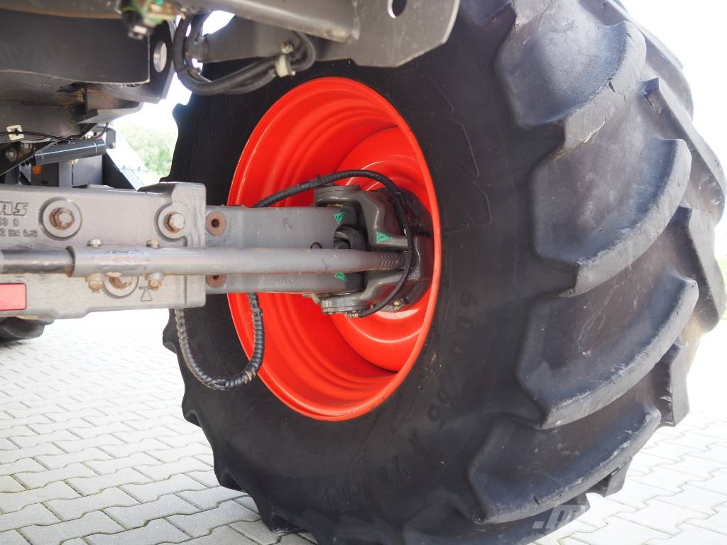 CLAAS Lexio 740 4x4 V680 / V770 Зернозбиральні комбайни
