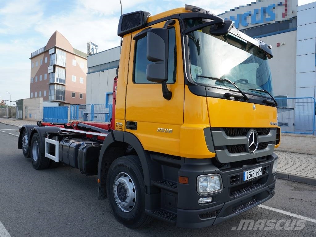 Mercedes-Benz ACTROS 2536 6X2 EQUIPO GANCHO Lastväxlare med kabellift