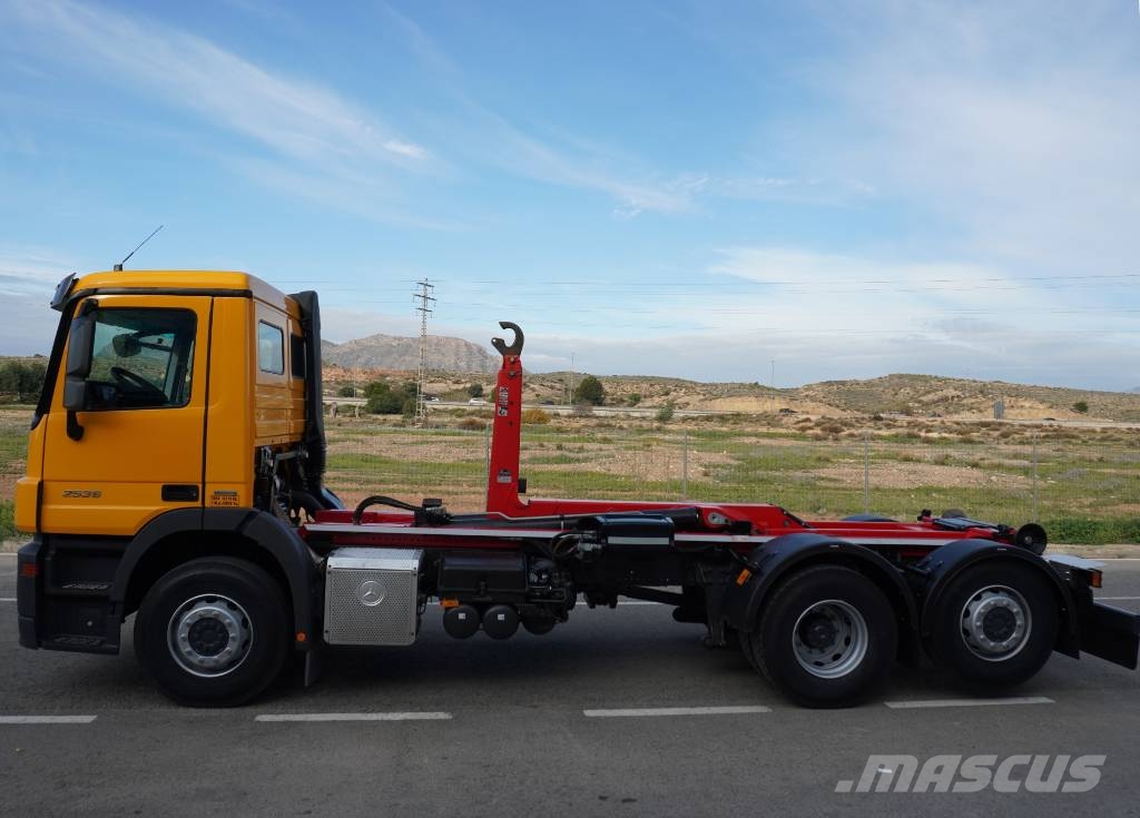 Mercedes-Benz ACTROS 2536 6X2 EQUIPO GANCHO Lastväxlare med kabellift