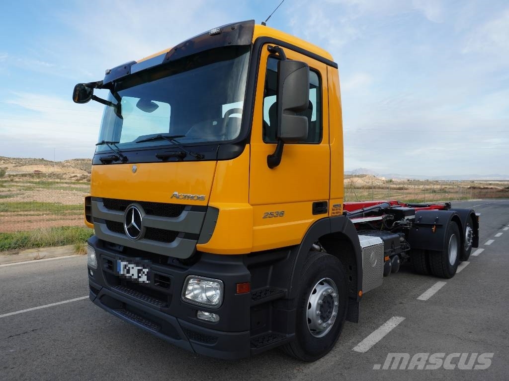 Mercedes-Benz ACTROS 2536 6X2 EQUIPO GANCHO Lastväxlare med kabellift