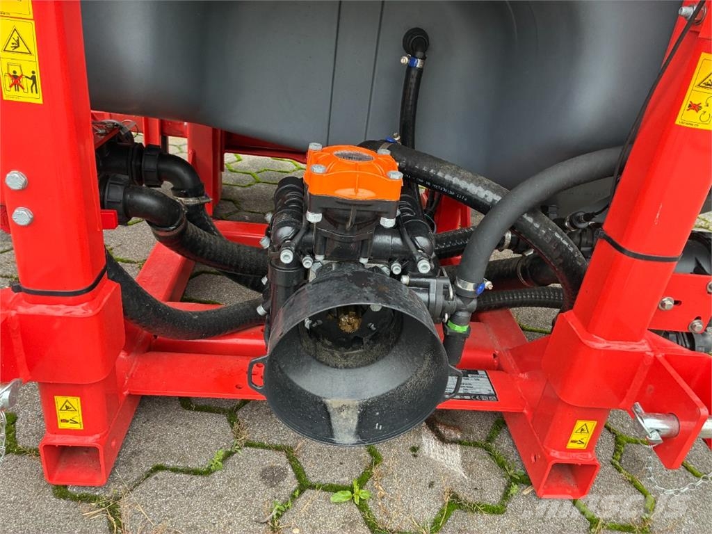 Maschio Teko 1000 牽引型スプレイヤー