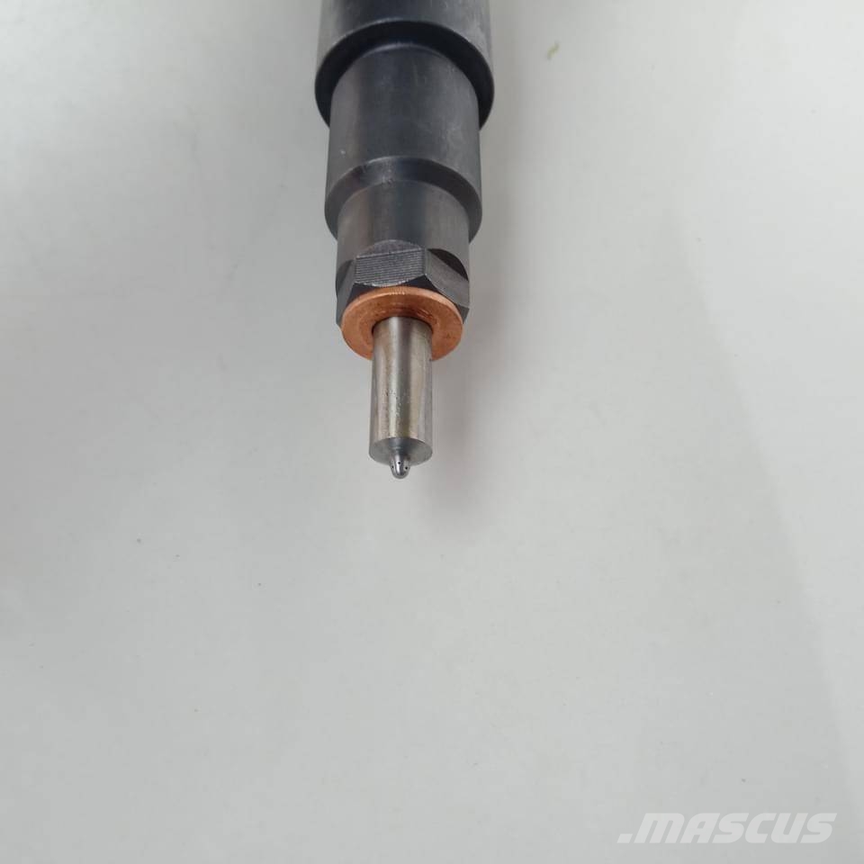 Cummins L8.9 engine fuel injector 5264270 Motorer