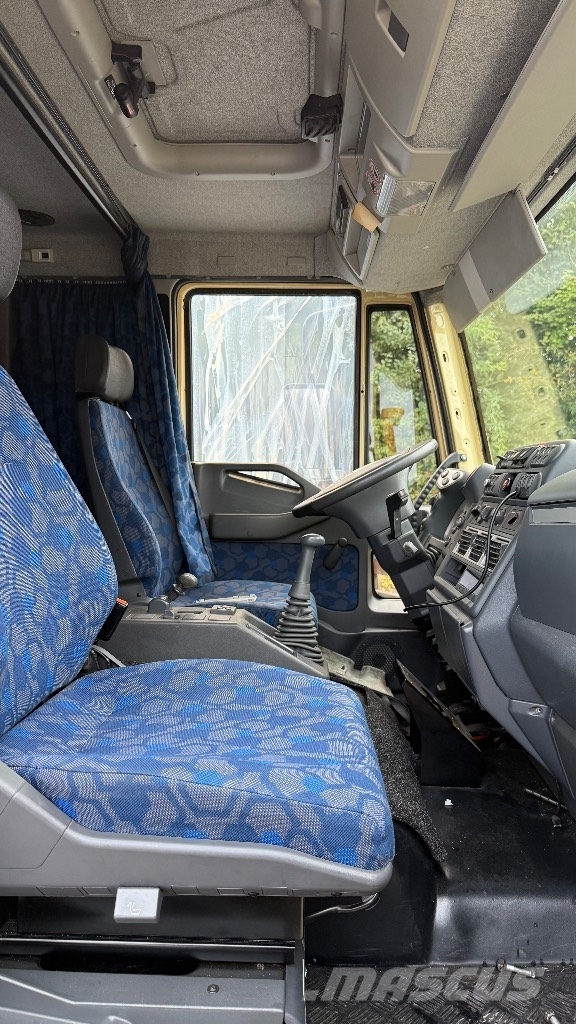 Iveco ML10 平板式/側卸式卡車