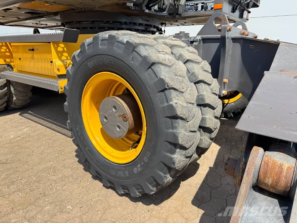 Volvo EW210D - German Machine / Triple Boom حفارات بعجل