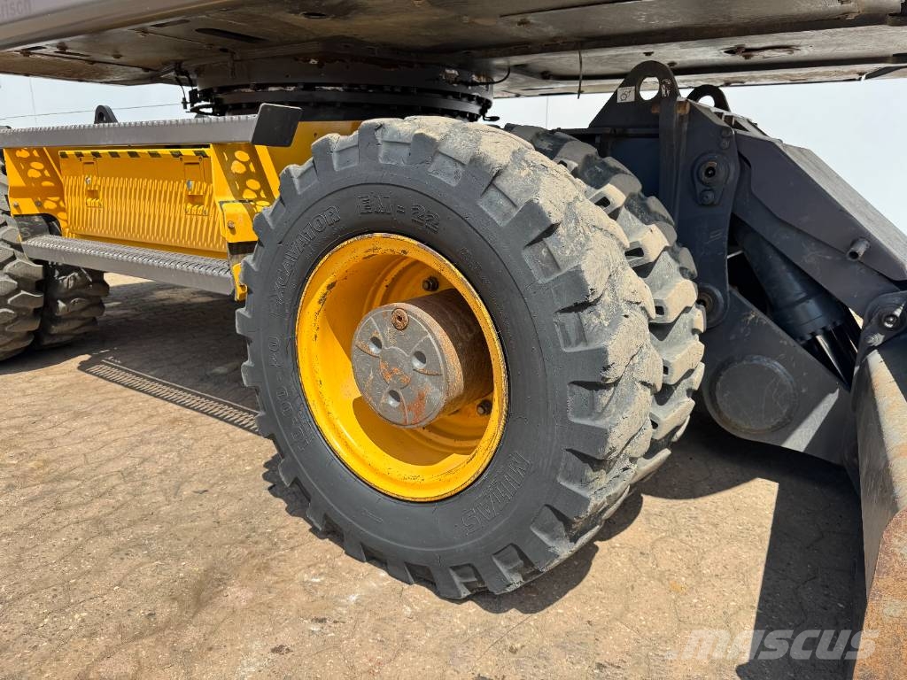 Volvo EW210D - German Machine / Triple Boom حفارات بعجل