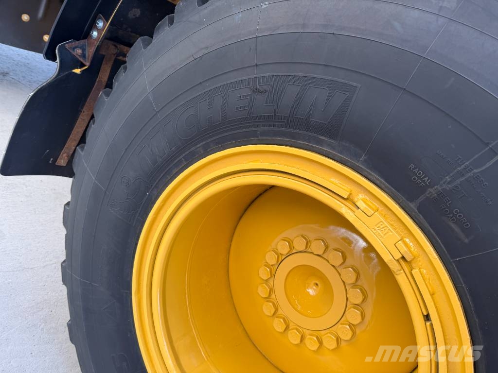 CAT 926M Rataslaadurid