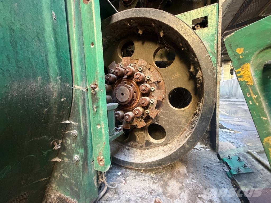 Lindner Jupiter 3200 Irat megsemmisítők