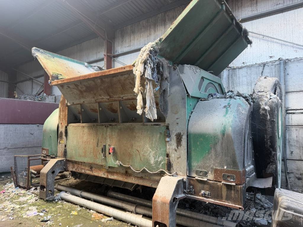 Lindner Jupiter 3200 Irat megsemmisítők