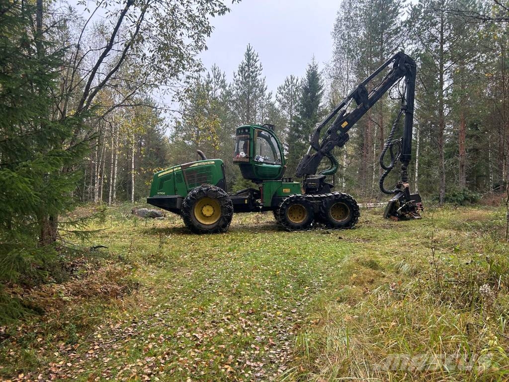 John Deere 1170 E Harvesteri