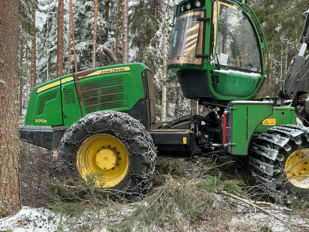 John Deere 1170 E Harvesteri