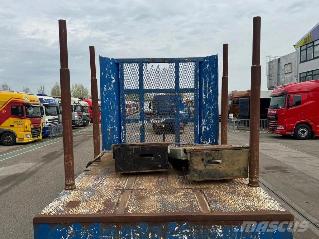 Louault 3 AXLE - WITH RAMPS Low loader-semi-trailers
