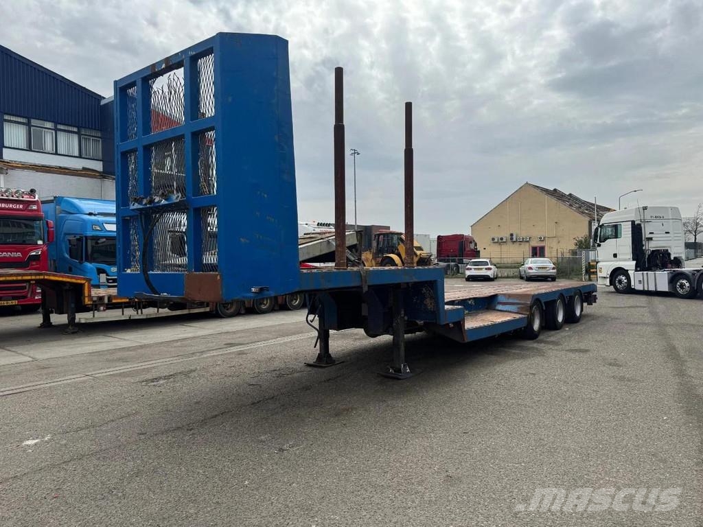 Louault 3 AXLE - WITH RAMPS Low loader-semi-trailers