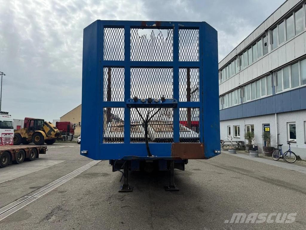 Louault 3 AXLE - WITH RAMPS Low loader-semi-trailers