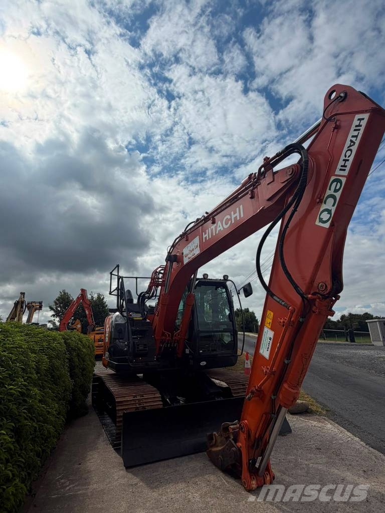 Hitachi ZX 135 US-6 Excavadoras sobre orugas