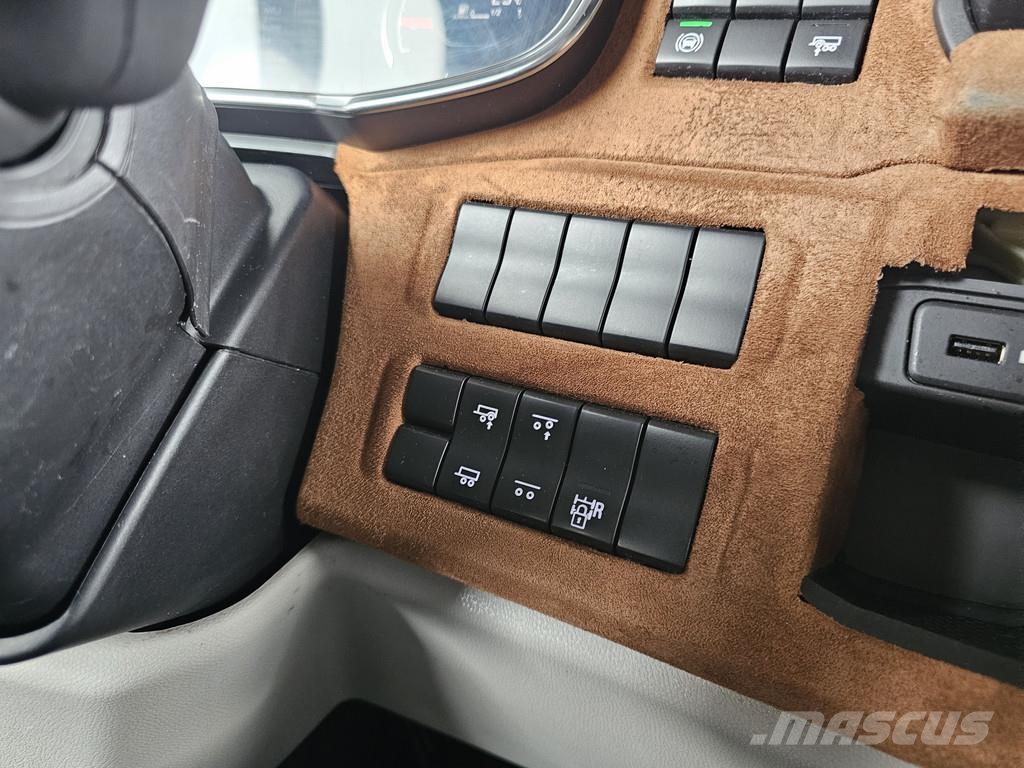 Scania R580 / V8 / FULL AIR / 6X2 / RETARDER / BOOGIE Седельные тягачи
