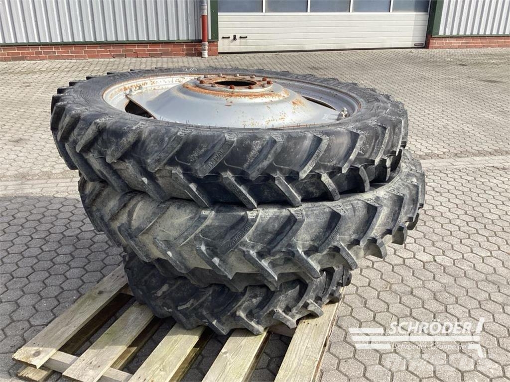 Fendt PFLEGERÄDER 270/95 R48 + 11.2 R32 BKT Reifen