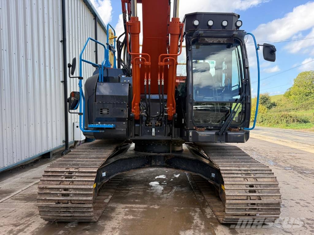 Hitachi ZX225USLC-7 Raupenbagger