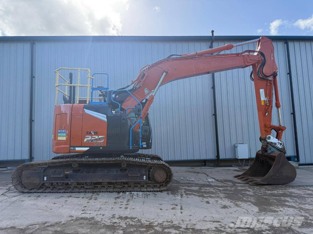 Hitachi ZX225USLC-7 Raupenbagger