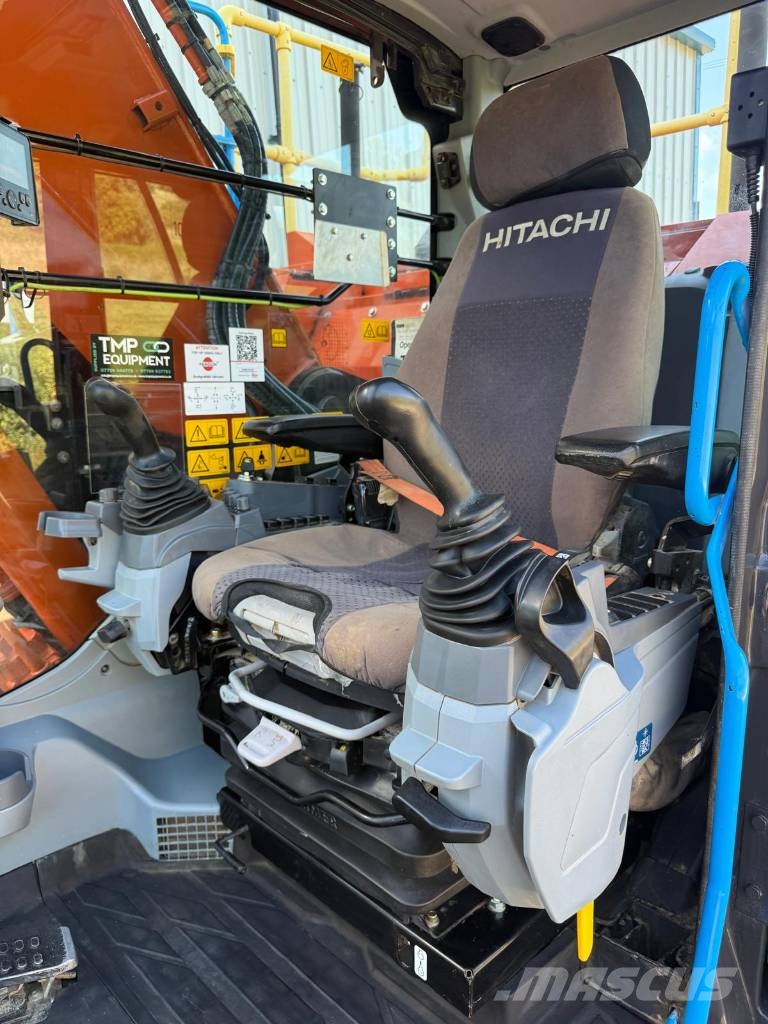 Hitachi ZX225USLC-7 Raupenbagger