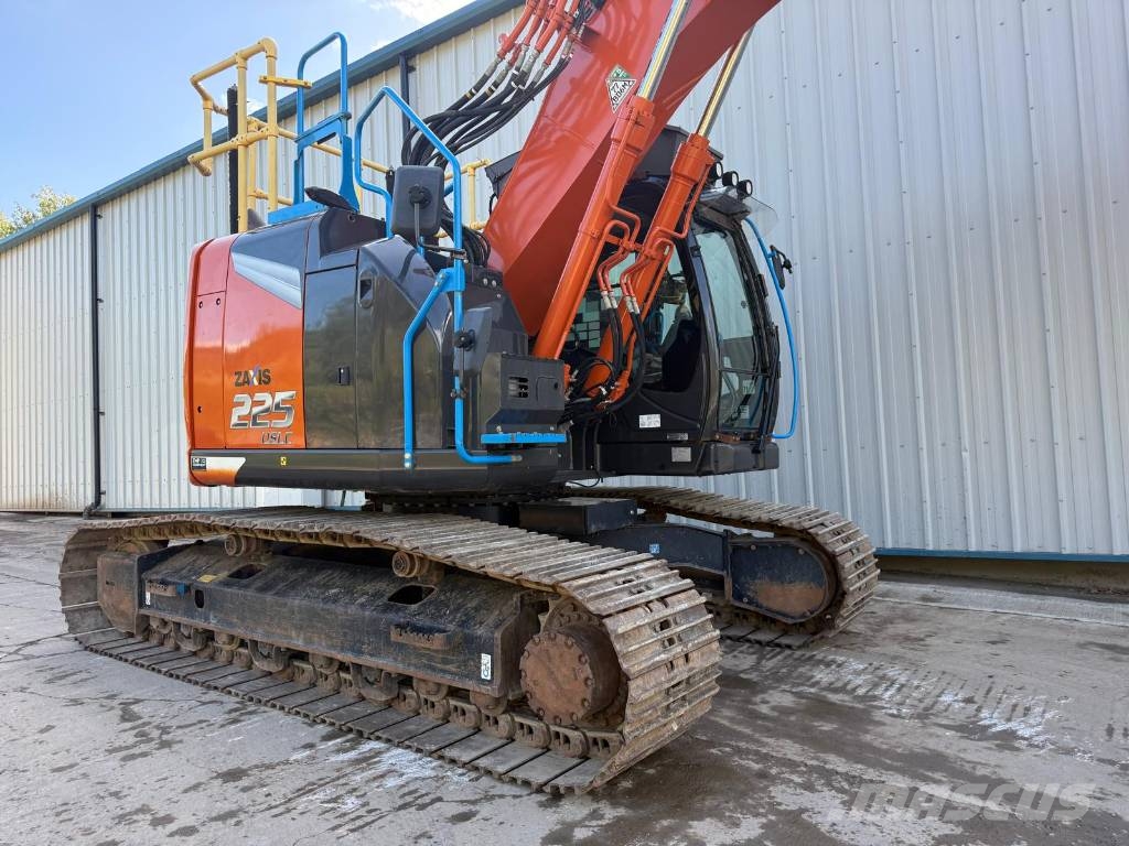Hitachi ZX225USLC-7 Raupenbagger
