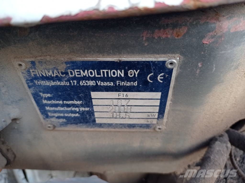 Finmac F16 Bageri za rušenje