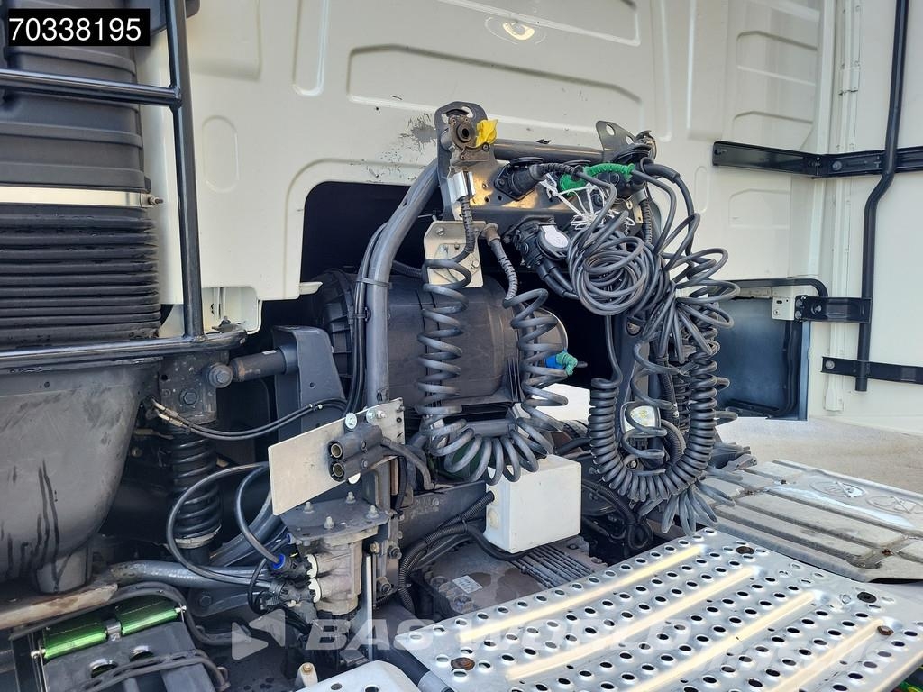 Volvo FH 500 4X2 NL-Truck APK I-ParkCool 2x Tanks 曳引機組件