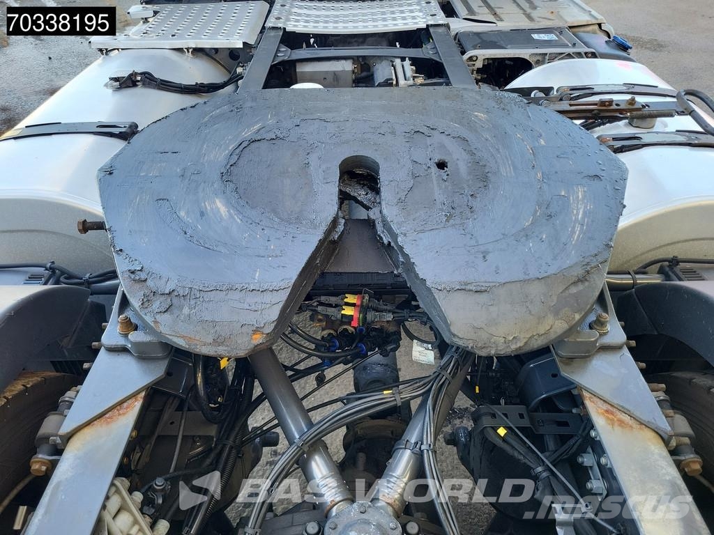 Volvo FH 500 4X2 NL-Truck APK I-ParkCool 2x Tanks 曳引機組件