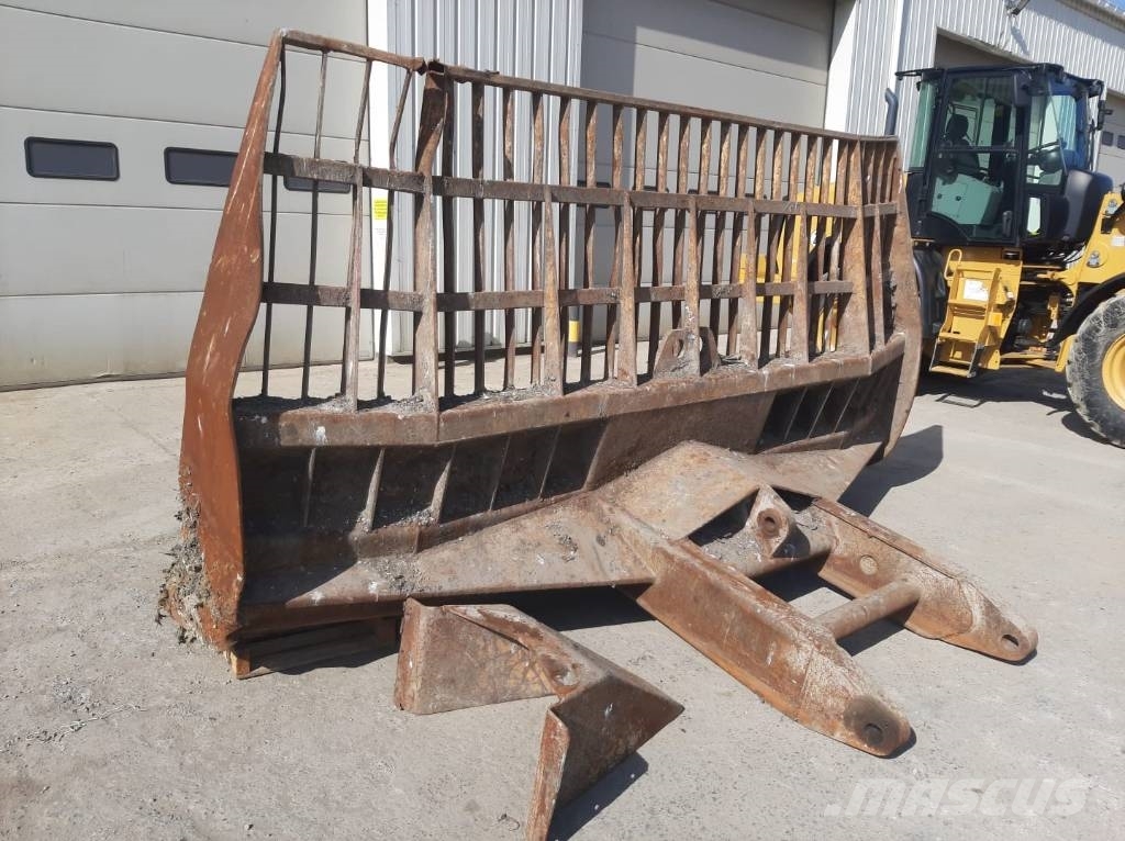 Vandel 550-4 ( VOLVO L350H cat 836 ) Kaatopaikkajyrät