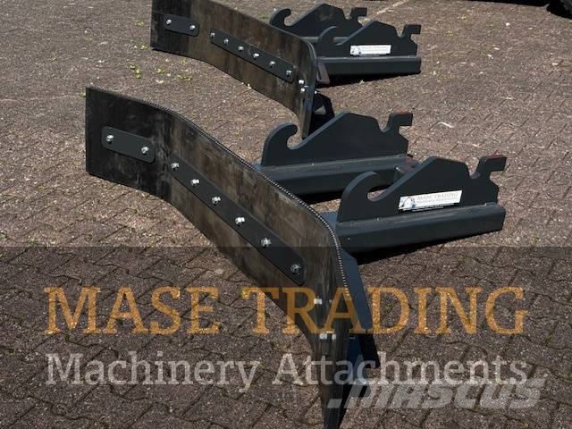Mase Rubberschuif | Modderschuif | CW30 | Lepelinsteek Бульдозерные отвалы