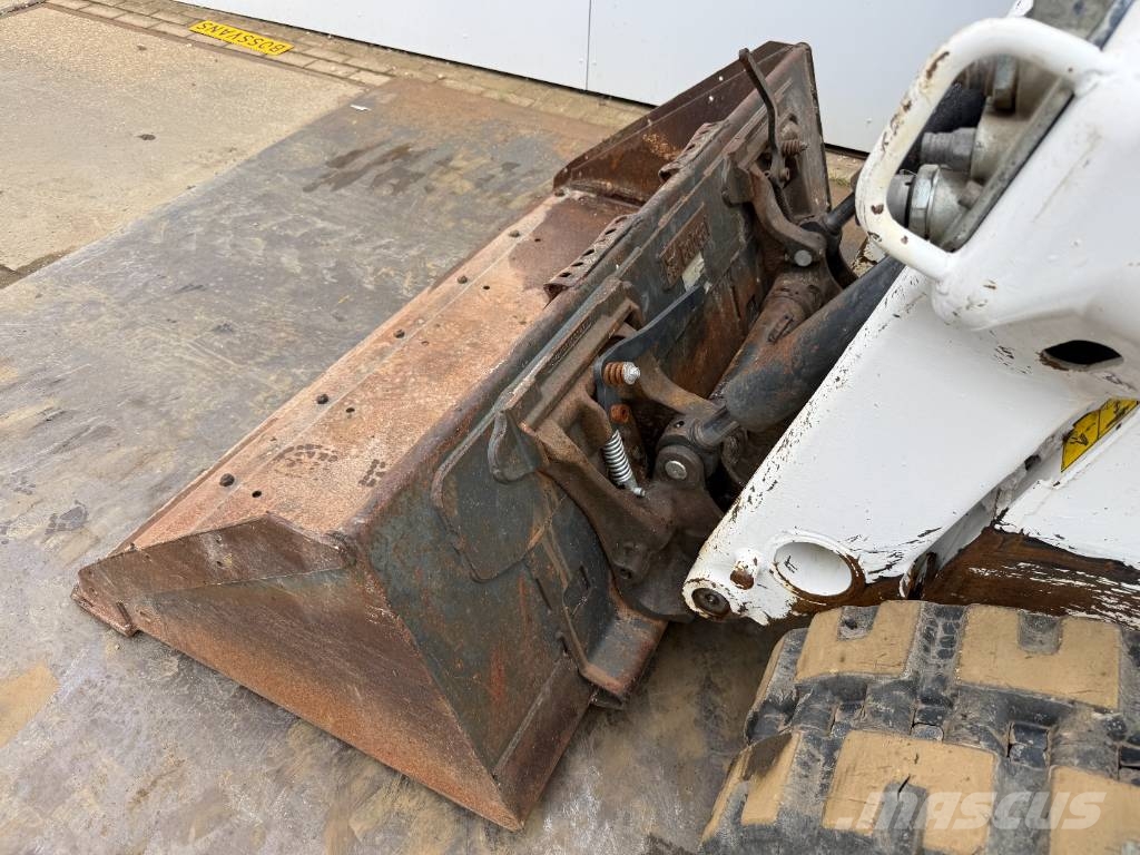 Bobcat T64 - Two-Speed Compact Track Loader Skid steer mini utovarivači