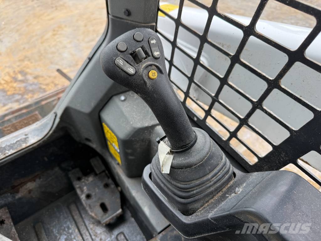 Bobcat T64 - Two-Speed Compact Track Loader Skid steer mini utovarivači