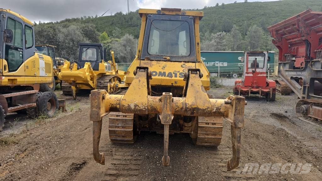 Komatsu D 65 EX-12 بلدوزرات مجنزرة